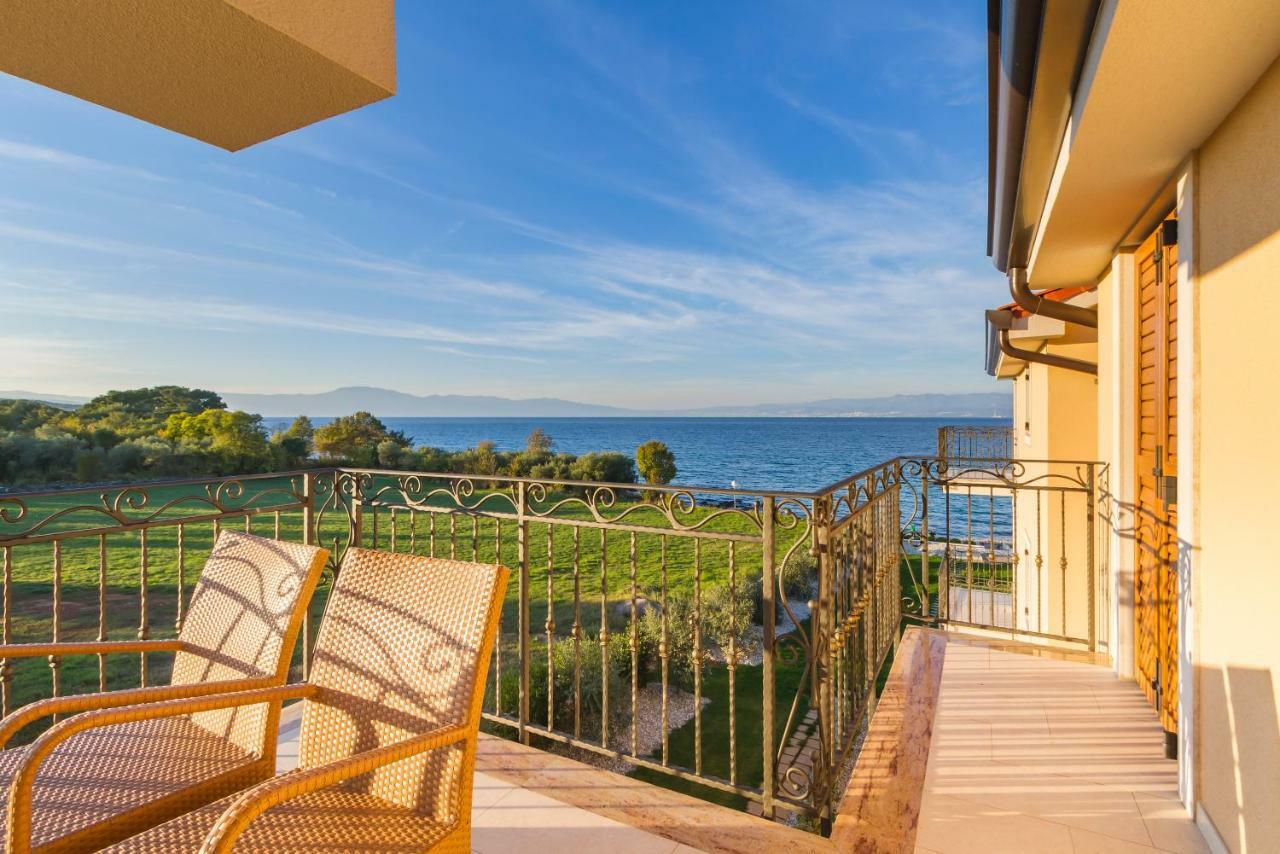 Luxury Apartments Villa Matea 2 マリンスカ エクステリア 写真